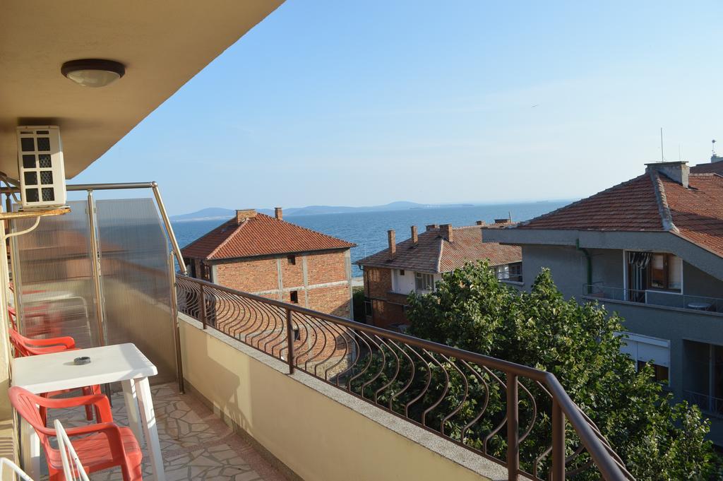 Stamatovi Family Hotel Поморие Экстерьер фото